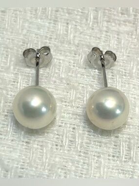 Natural Lustrous Culture Pearl Stud Earrings 4mm Round 14K White Gold Posts Back